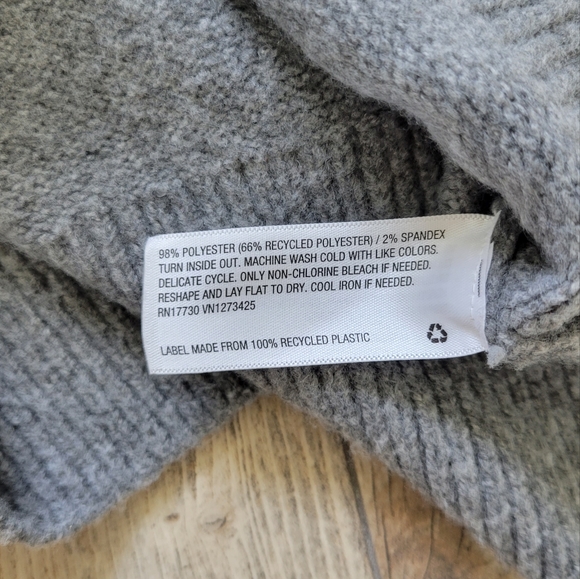 Short Sleeve Sweater Gray Size M - Picture 3 of 3